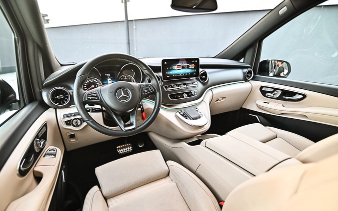 Mercedes-Benz Klasa V cena 626688 przebieg: 19000, rok produkcji 2023 z Luboń małe 781